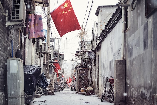 Chiny: Władze wzywają do „rozprawienia się” z protestami przeciwko polityce „Covid zero